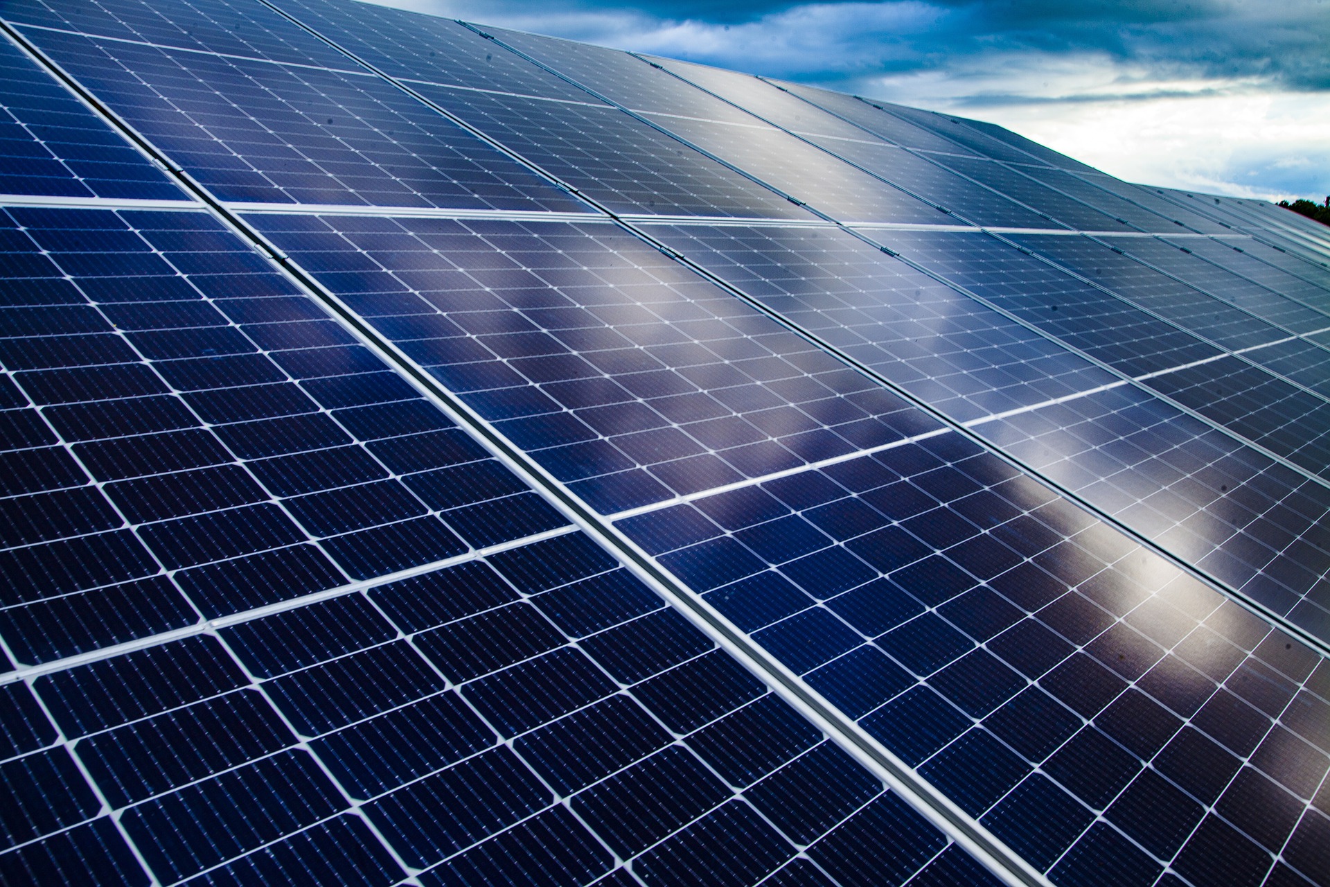 solar-panel-g8e4a0040f_1920